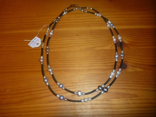 Perlen/Kautschuk-Kette